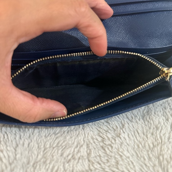🌷🌷GUC❗️❗️Prada long wallet🌸💎 Good Condition 👍 - Picture 5 of 9
